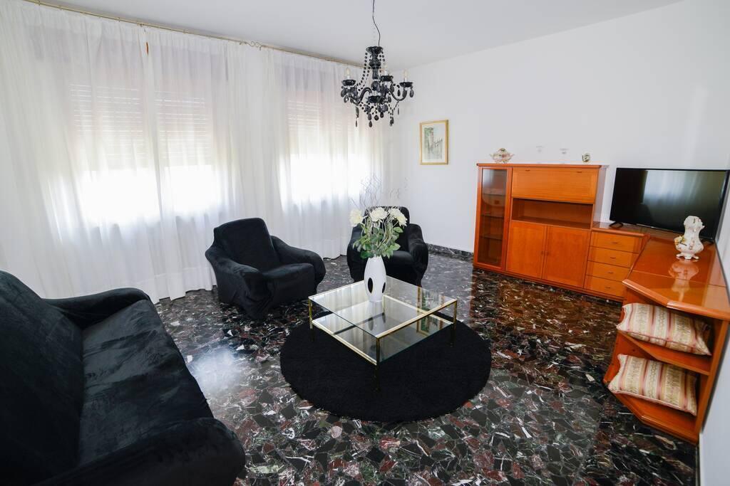 Villa Viola-Comoda Villetta A カプリーノ・ヴェロネーゼ エクステリア 写真